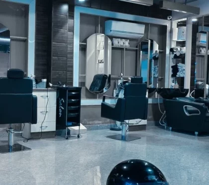 Charlie Unisex Salon – Hairstyling in Agra