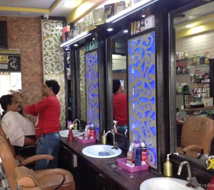 John's Son's Men Hair Salon – Hair highlighting in Agra