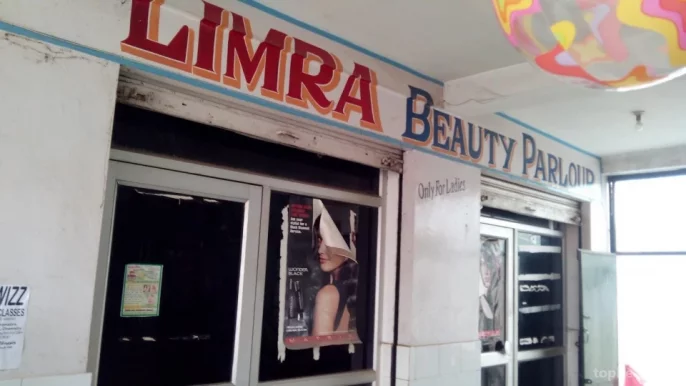 Limra Beauty Salon, Agra - Photo 5