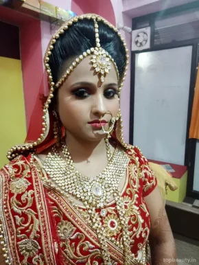 Makeover Beauty Salon, Agra - Photo 3