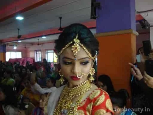 Prince Beauty Parlour, Ahmedabad - Photo 3