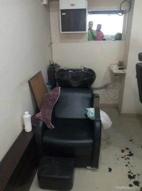 Yuva Hair Salon, Ahmedabad - Photo 7