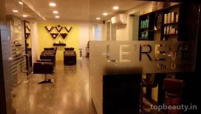 LE'REVE Unisex Salon In Vastrapur, Ahmedabad - Photo 7