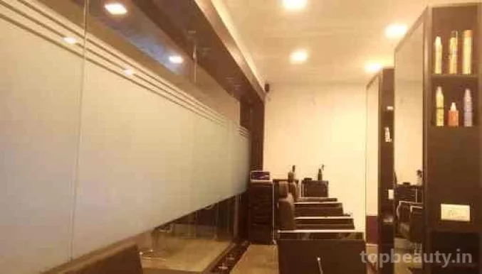 LE'REVE Unisex Salon In Vastrapur, Ahmedabad - Photo 6