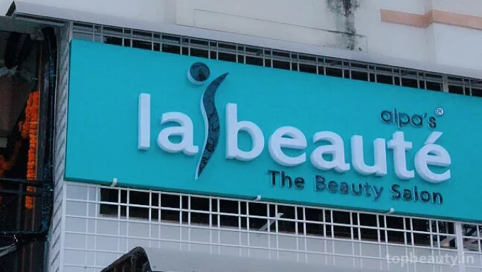 Alpa's La Beaute Salon, Ahmedabad - Photo 6