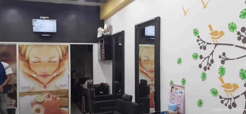 OM Hair & Beauty Salon, Ahmedabad - Photo 4