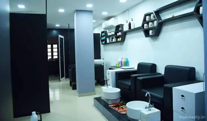 Elegance Style Studio - Hair Cutting Salon in Naranpura, Beauty Parlour in Naranpura, Ahmedabad - Photo 1