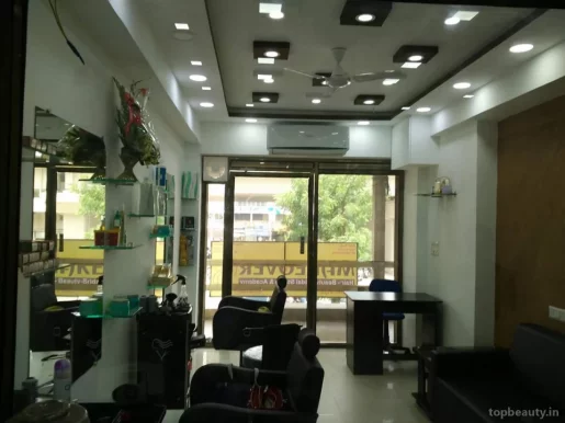 Blush & Shine Beauty Salon & Academy, Ahmedabad - Photo 3