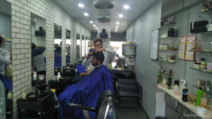 Collegian Hair Saloon, Ahmedabad - Photo 8