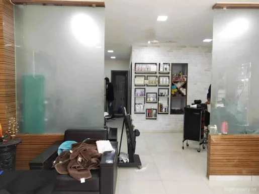 Anand’s Hair Studio, Ahmedabad - Photo 7