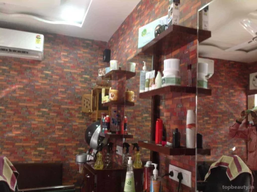 Manav Hair Salon, Ahmedabad - Photo 2