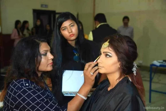 Midas Touch Beauty Care and classes, Ahmedabad - Photo 6