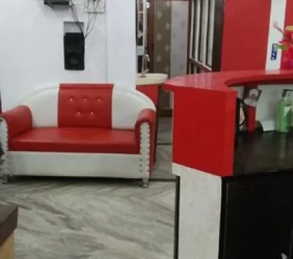 Omji Make Up Studio And Beauty Salon Aligarh – Hair care and spa in Aligarh