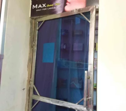 Max beauty salon – Hair straightening in Aligarh