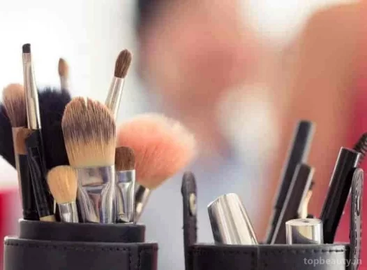 Enrich makeup studio unisex salon, Aligarh - Photo 6