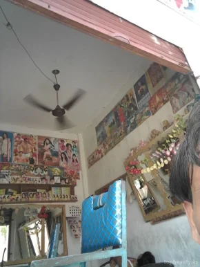 Famous Hairdresser And Parlour, Aligarh - Photo 2