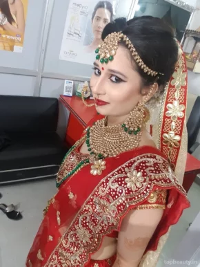 A L K Professional Makeup Artist, Aligarh - Photo 4