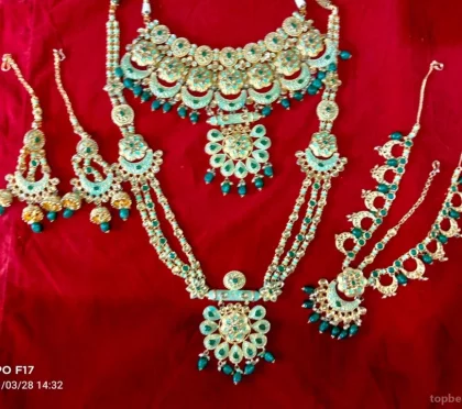 Shubh Malik jewellers – Nose piercing in Aligarh
