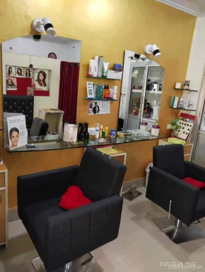 Rosy's Beauty Salon, Allahabad - Photo 6