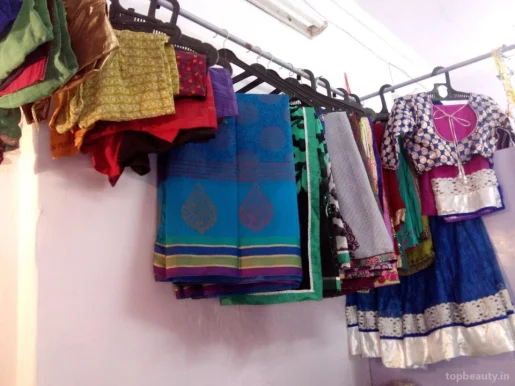 Narayani Boutique And Beauty Parlour, Allahabad - Photo 3
