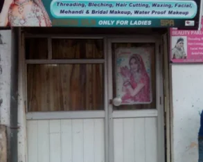 Laksh Beauty Parlour, Amritsar - Photo 2