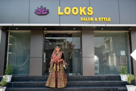 Looks Salon & Style, Amritsar - Photo 4