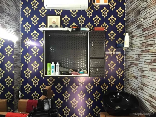 Fashion world hair salon, Amritsar - Photo 2
