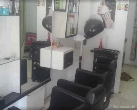 Manik new look salon, Amritsar - Photo 1