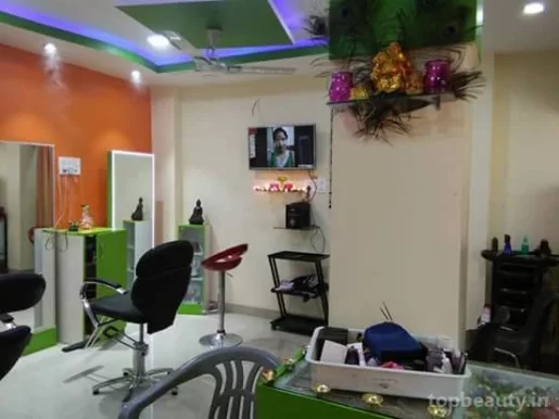 Ashlesha Make-up studio and beauty salon, Aurangabad - Photo 8