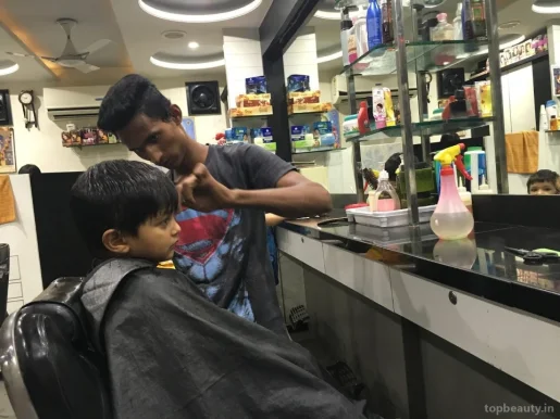 Raju Hair Cutting Salon, Aurangabad - Photo 3