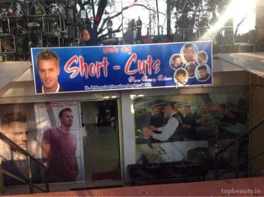 Short Cuts Mens Beauty Saloon, Bangalore - Photo 2