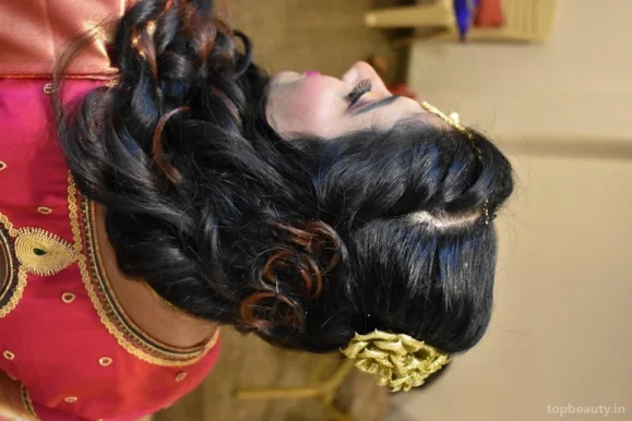 Sowmya Southindian Bridal makeupArtist, Bangalore - Photo 3