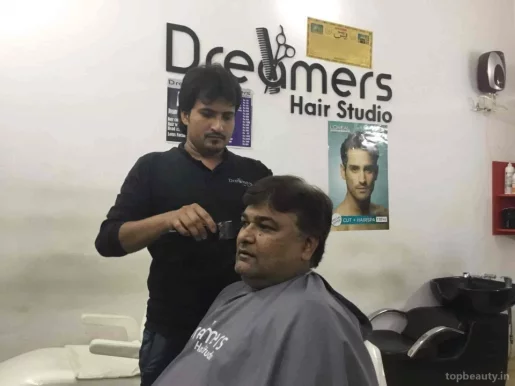 Dreamers Hair Studio, Bangalore - Photo 7