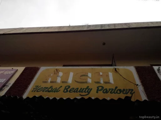 Rich & Sunshine Herbal Beauty Parlour, Bangalore - Photo 3
