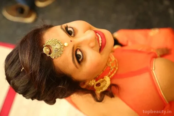 Geetha Kiran - Makeover Studio & Academy, Bangalore - Photo 6
