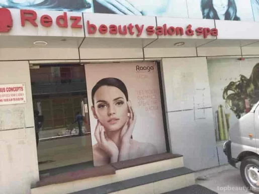 Redz Beauty Salon & Spa, Bangalore - Photo 5
