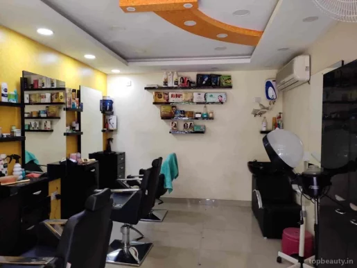 Royal Hair Salon, Bangalore - Photo 1
