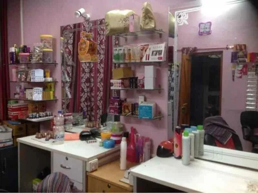 Kanika Beauty Parlour And Cosmetic Centre, Bareilly - Photo 7