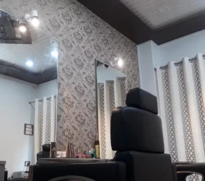 Xtreme Beauty Makeup Studio – Unisex salons in Bareilly