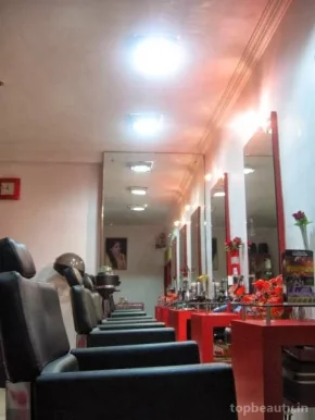 ARSHI`S BEAUTY SALON and Female Boutique, Bhopal - Photo 3