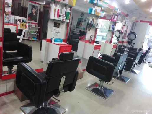 Reflections By Waseem Hair And Beauty Saloon, Bhopal - Photo 4