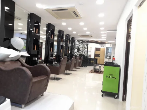 New Ellcanes luxe -A unisex salon, Chandigarh - Photo 1