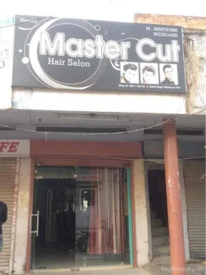 Master Cut, Chandigarh - Photo 5