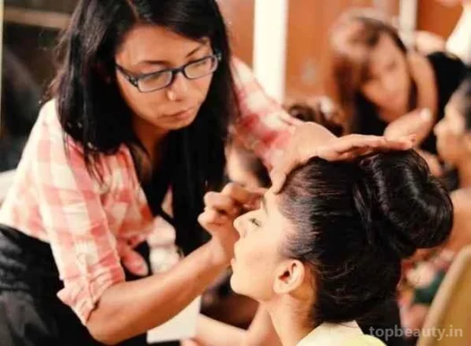 Green Trends Unisex Hair & Style Salon, Chennai - Photo 6