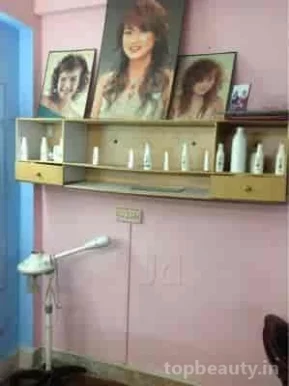 Miracles Beauty Parlour, Chennai - Photo 3