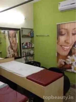 Priyas Beauty Parlour, Chennai - Photo 2