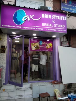 Oax Professional Hair & Beauty Clinic, Chennai - Photo 2