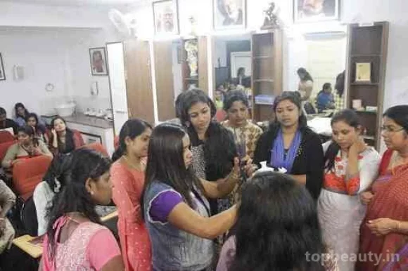Shreeka beauty parlour, Chennai - Photo 3