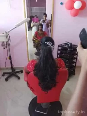 The Makeover Zone - women salon & Aesthetic centre, Chennai - Photo 3