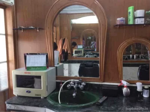 Royal Men's Hair Cutting Salon, Dehradun - Photo 6